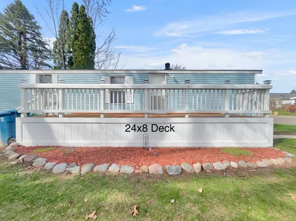 1819 Aldrin Ct, Milford, MI 48381