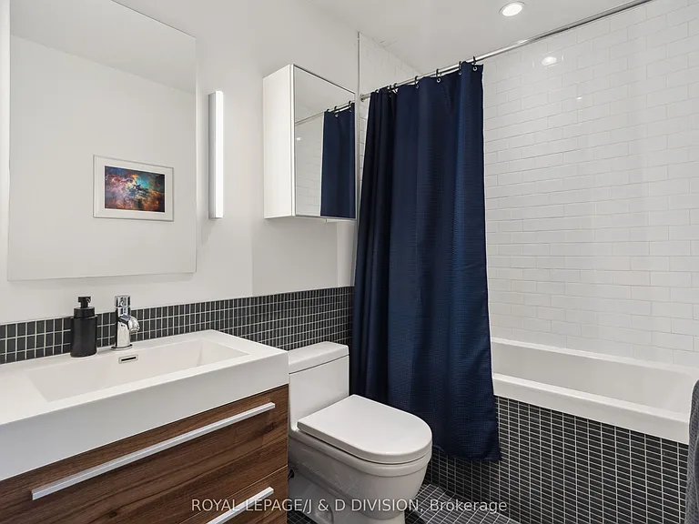 8 Dovercourt Rd #207 — Photo 22