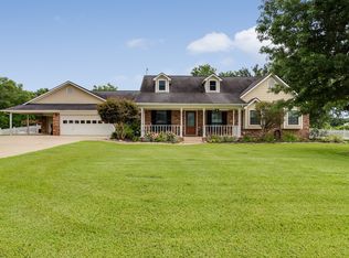 2250 Red Bud Ln, East Bernard, TX 77435