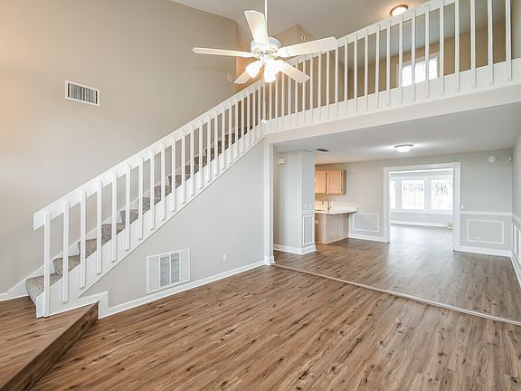 5th image of 14275 Portulaca Ave S