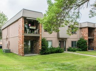 4873 Woodland Ave UNIT 6, West Des Moines, IA 50266