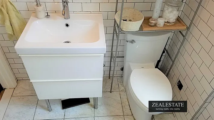 Rented by ZealEstate Group Inc | media 45