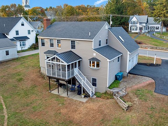 3rd image of 108 Linwood St