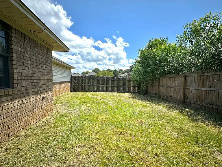 315 Brookwood Dr — Photo 12