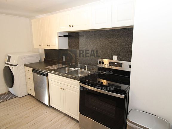 2nd image of 6 Smith Ct #1