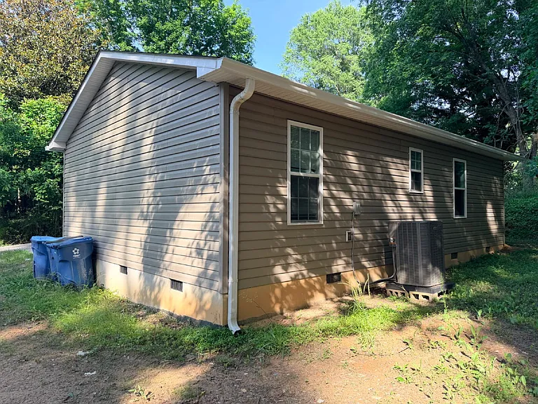 134 Spruce St — Photo 4