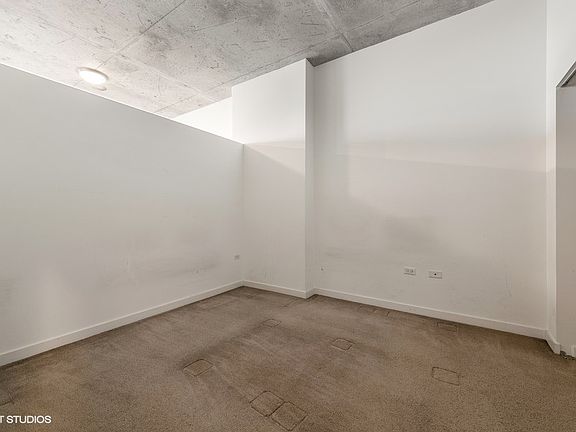 5th image of 235 W Van Buren St Unit 3806