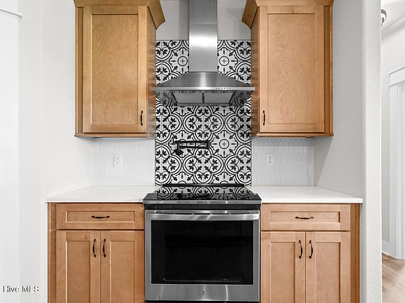 3rd image of 355 Sharber Lane