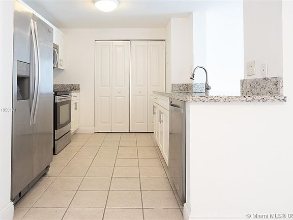 4th image of 1250 S Miami Ave #1704