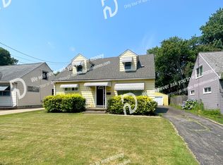 2180 E Bailey Rd, Cuyahoga Falls, OH 44221