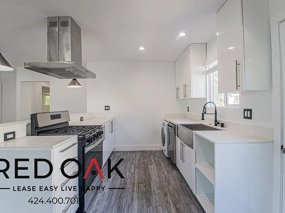 1350 N Fuller Ave #9