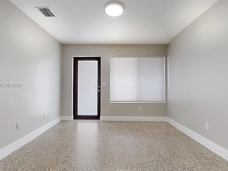 101 W 11th St #4 — Photo 13