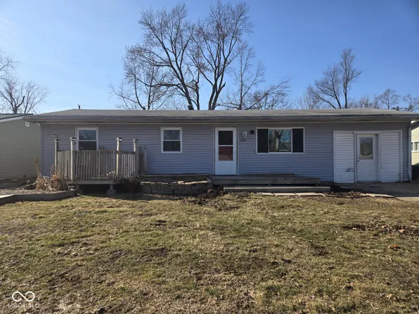 2005 Blue Ridge Dr, Terre Haute, IN 47802