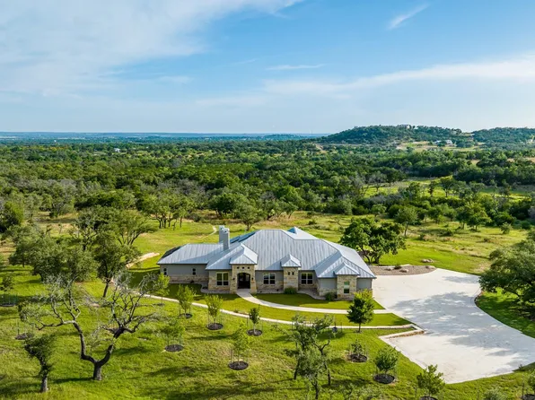 273 Admiral Heights Blvd, Fredericksburg, TX 78624