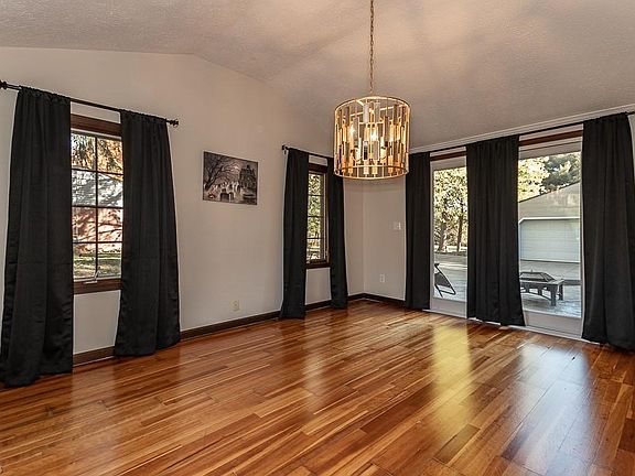 4th image of 11049 Helmut Dr