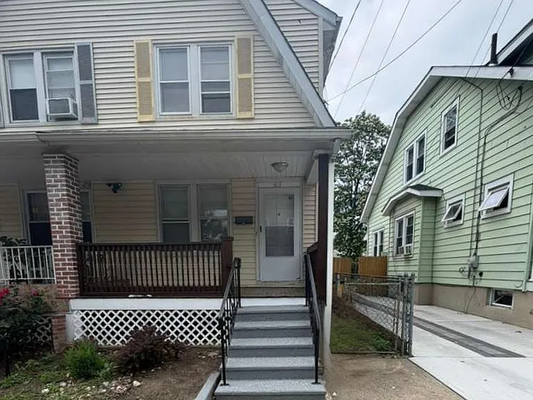 48 Bismarck Ave — Photo 1
