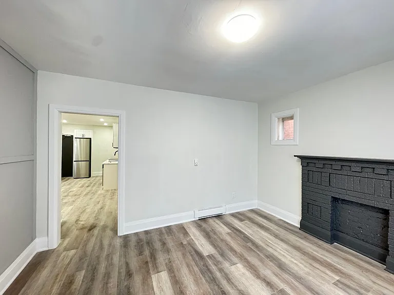 656 Main St E #5 — Photo 6
