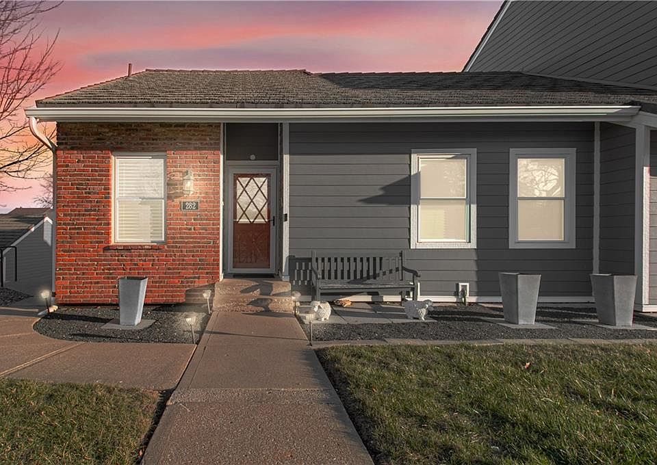 1st image of 282 NE Bayview Dr