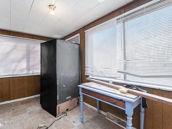 5th image of 59 Plymouth St