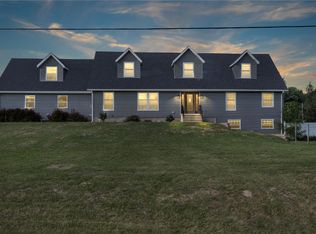 9800 Hawks Haven Rd, Cedar Rapids, IA 52411