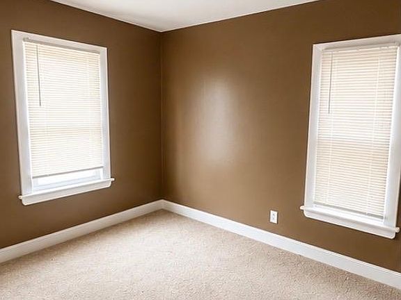 8th image of 16224 Tuller St