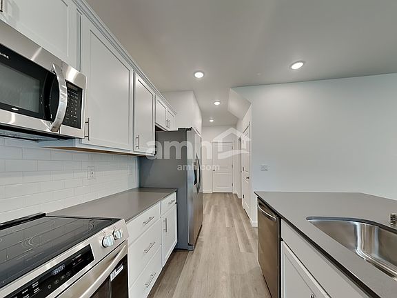 3rd image of 5125 Turnstone St SE