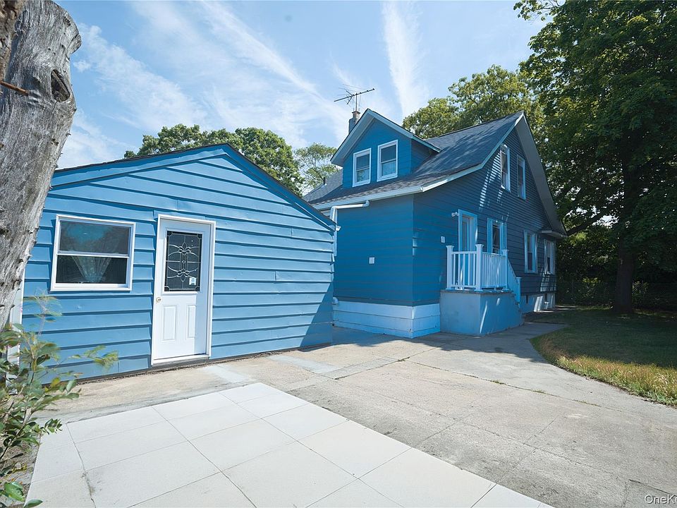 1st image of 144 Carleton Avenue