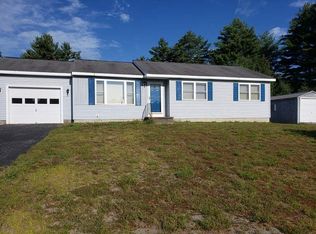 6 Cloverleaf Dr, Warrensburg, NY 12885