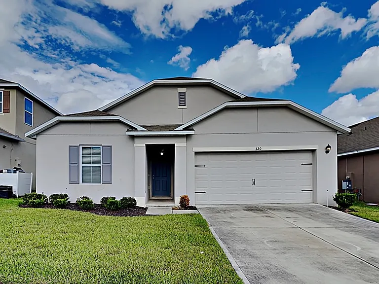 320 Aberdeen Dr — Photo 1