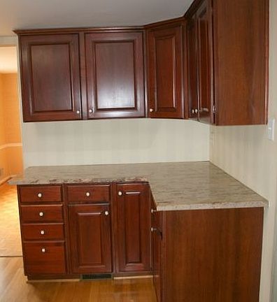 5th image of 107 Chestnut Ave