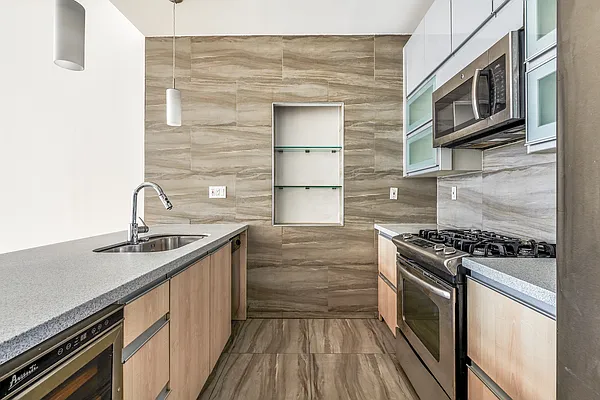 Sold by Compass | media 35