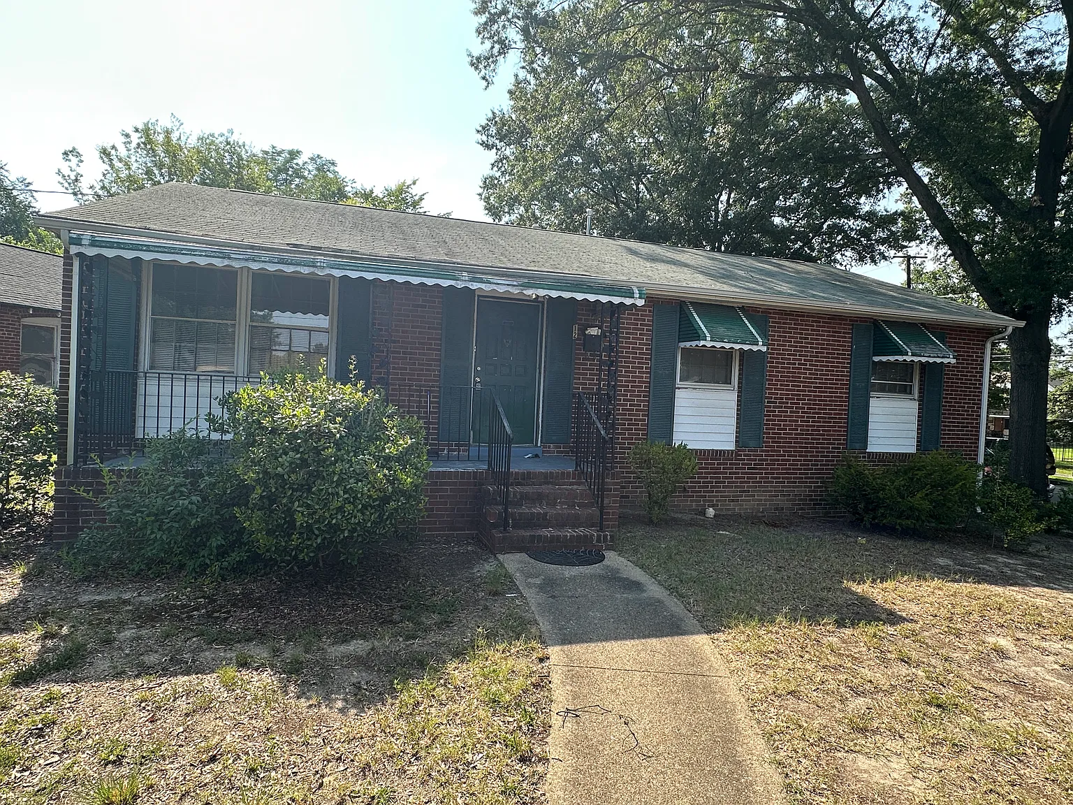 3 bed, 1350 sqft, $2,000 — Photo 2