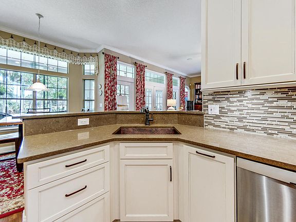 5th image of 3775 Carrick Dr