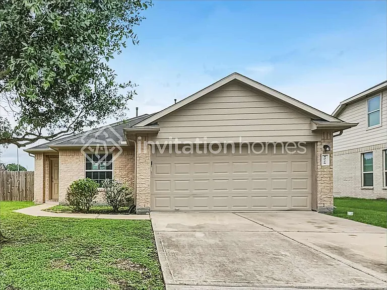 4026 Hawthorn Arbor Ct — Photo 1