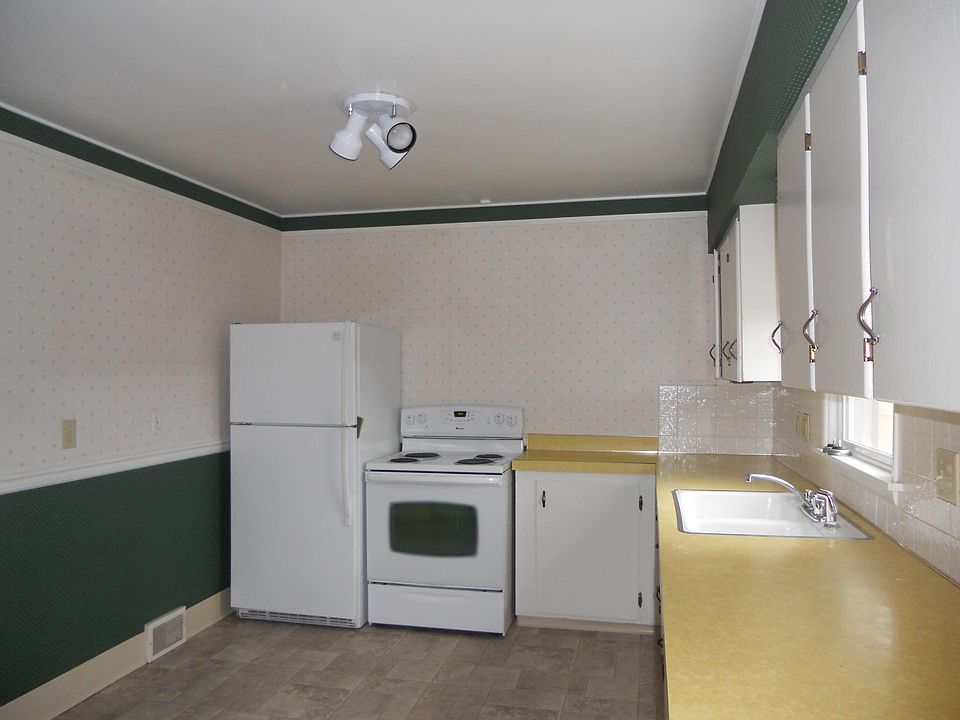 2nd image of 1518 W Central Ave