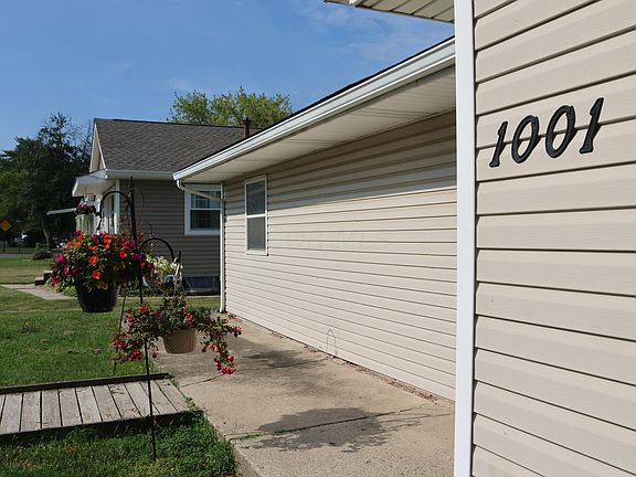 3rd image of 1001 Henry St