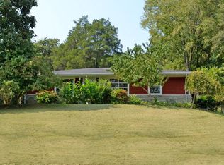 S Crescent Ave, Gainesboro, TN 38562