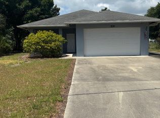 219 26th Ave SW, Vero Beach, FL 32962