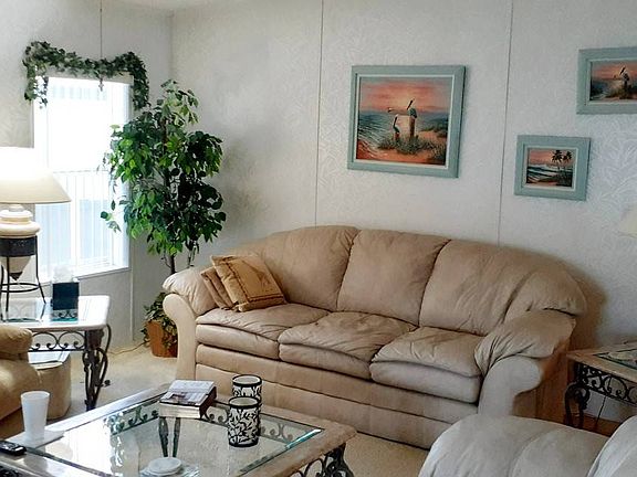 2nd image of 1701 W Commerce Ave #277