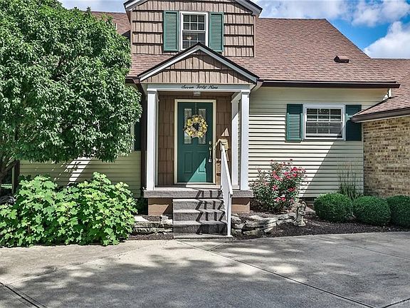 3rd image of 749 Greenview Dr