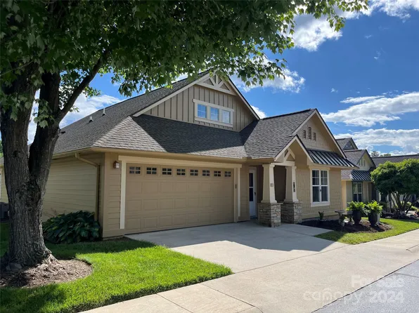 47 Barn Owl Way, Hendersonville, NC 28792