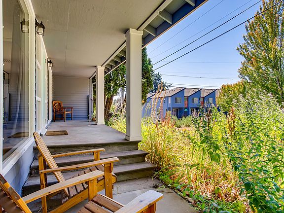 Large front porch