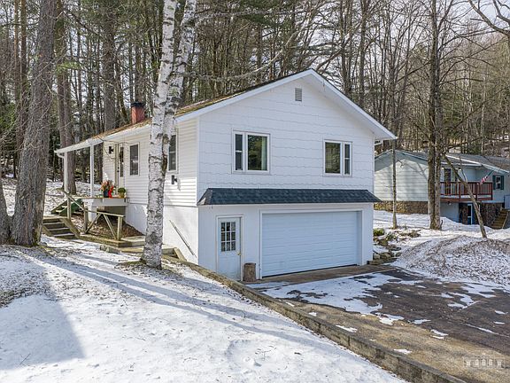 4th image of 48 Tara Dr