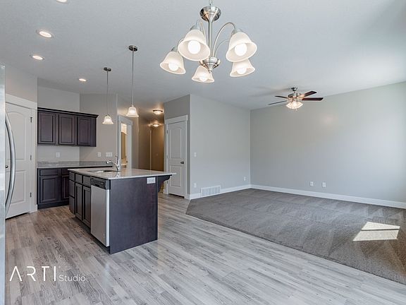 5th image of 1737 W Eaglewood Dr