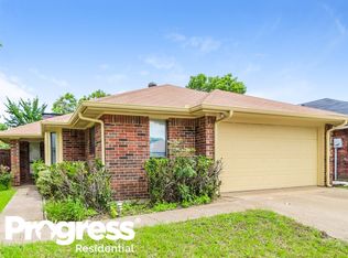 2031 Avignon Dr, Carrollton, TX 75007