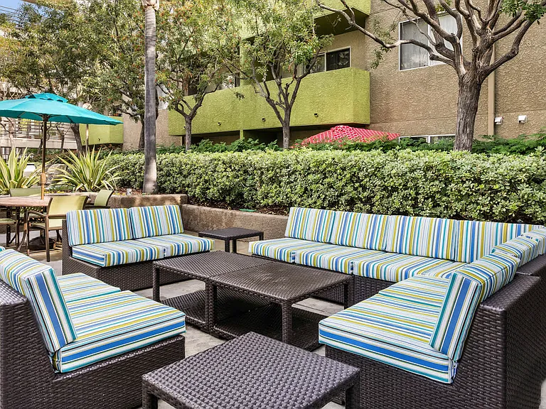 Outdoor Lounge