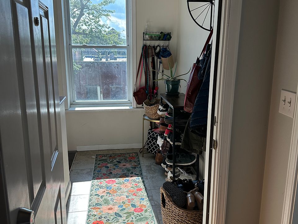 Front entrance - hallway