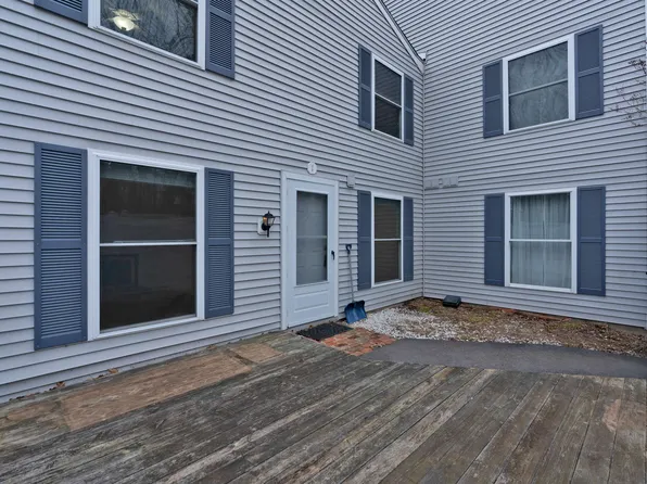 1 Hemlock Forest, Dover, NH 03820