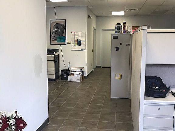 3rd image of 10330 Chedoak Ct