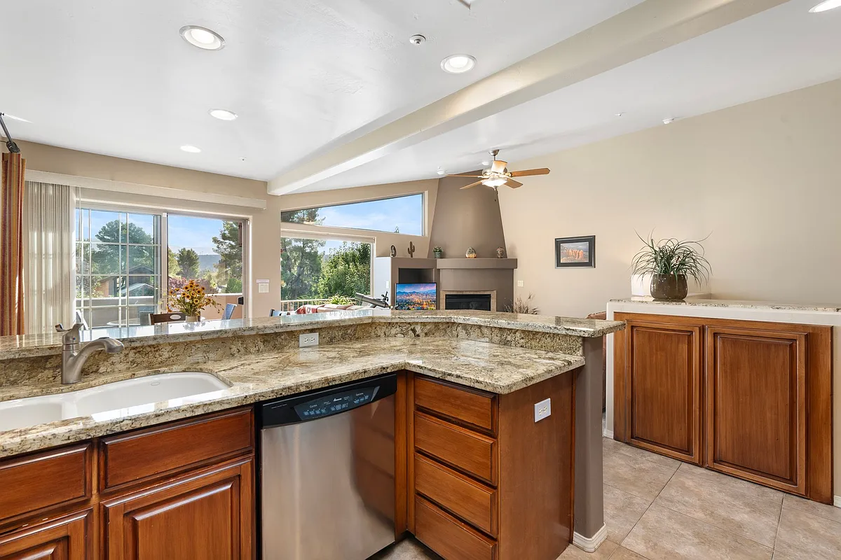 Building Photo - Arroyo Pinon Dr